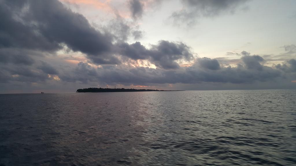 Fulhadhoo Inn Экстерьер фото